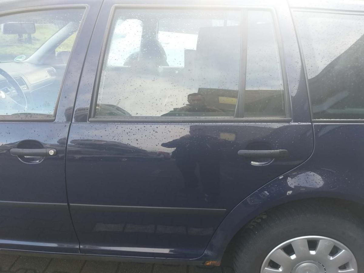 VW Golf 4 original T&uuml;r hinten links LA5G Perlblau Kombi Variant Rohbau Bj.2004